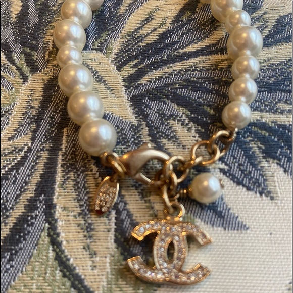 Authentic Chanel bracelet - Picture 2 of 9